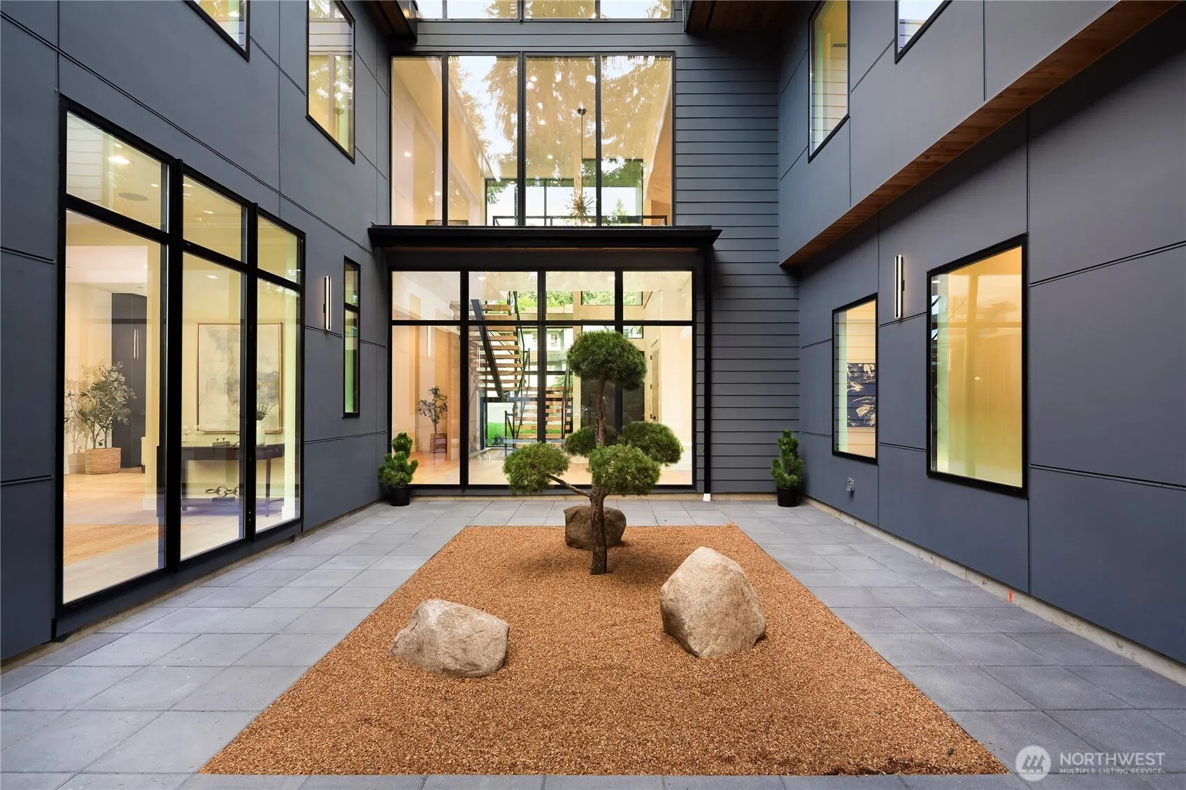 2435 109th Avenue SE, Bellevue, WA 98004