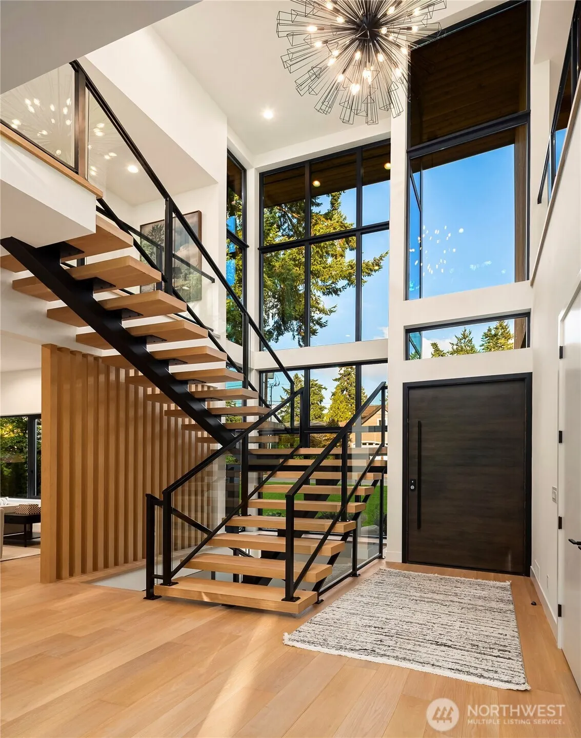 2435 109th Avenue SE, Bellevue, WA 98004