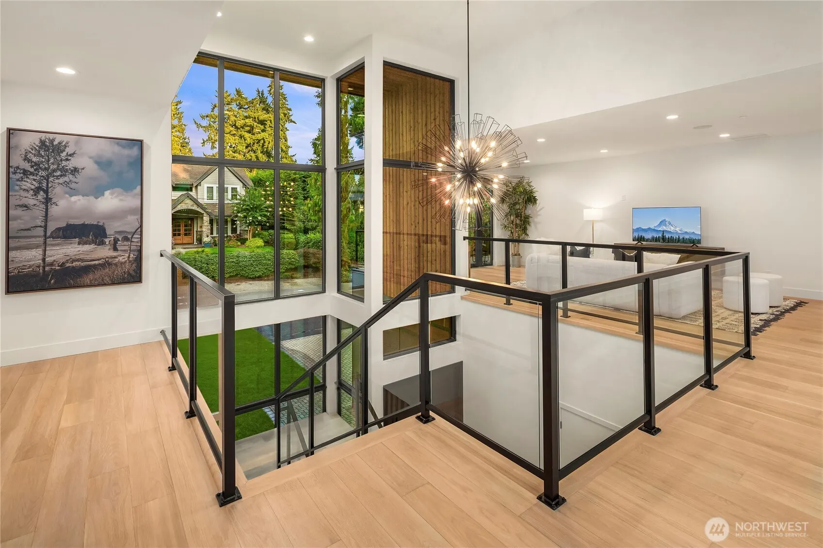 2435 109th Avenue SE, Bellevue, WA 98004