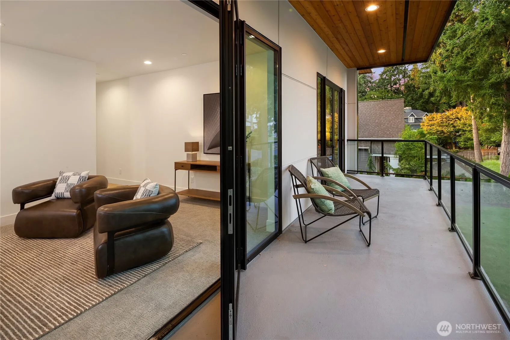 2435 109th Avenue SE, Bellevue, WA 98004