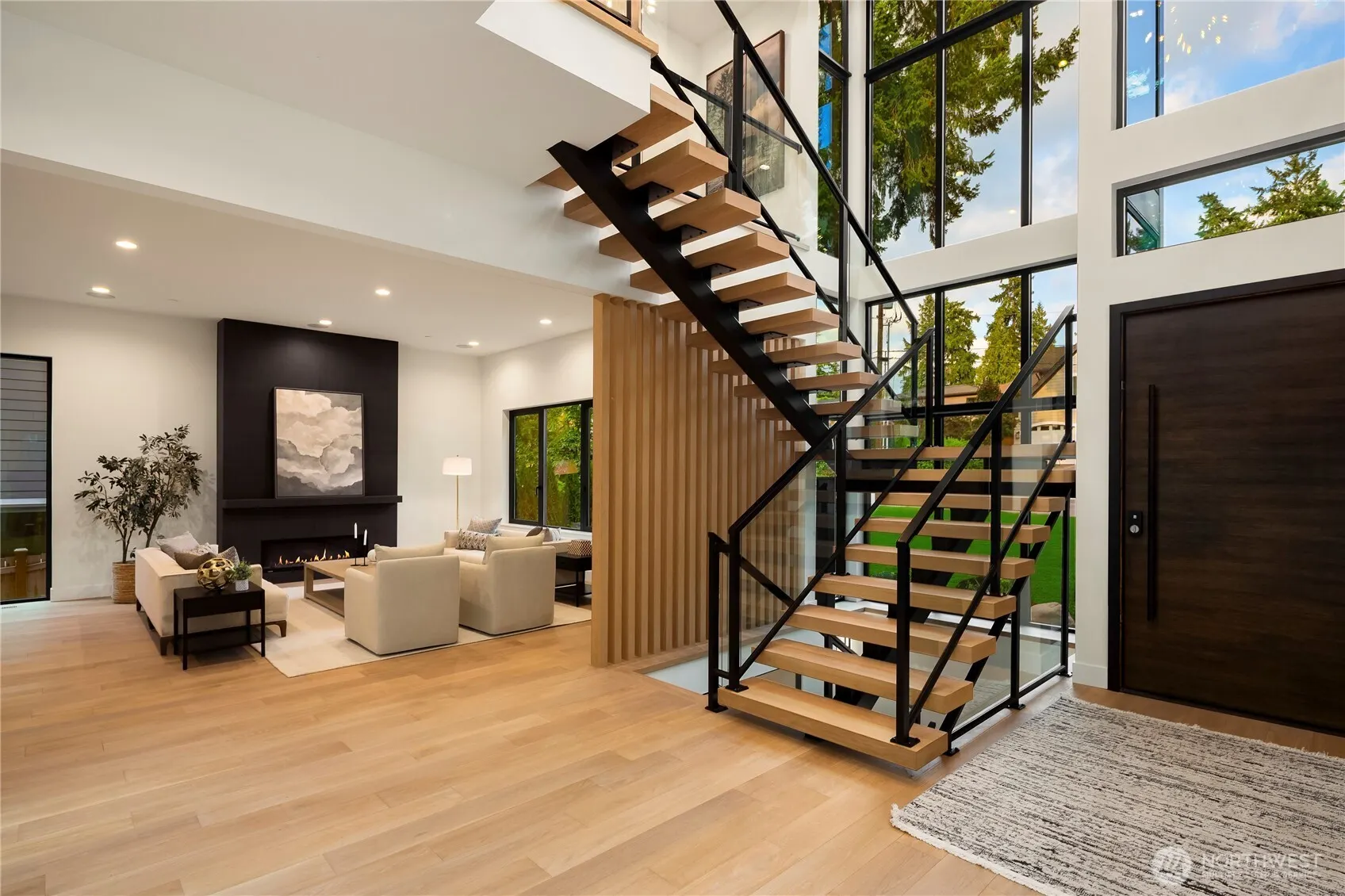 2435 109th Avenue SE, Bellevue, WA 98004