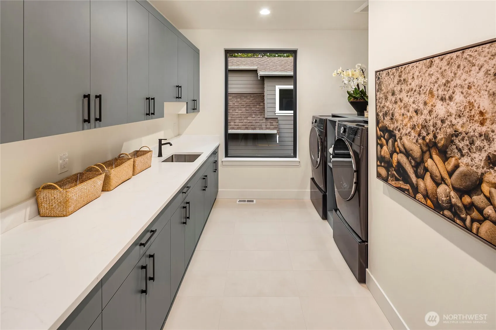 2435 109th Avenue SE, Bellevue, WA 98004