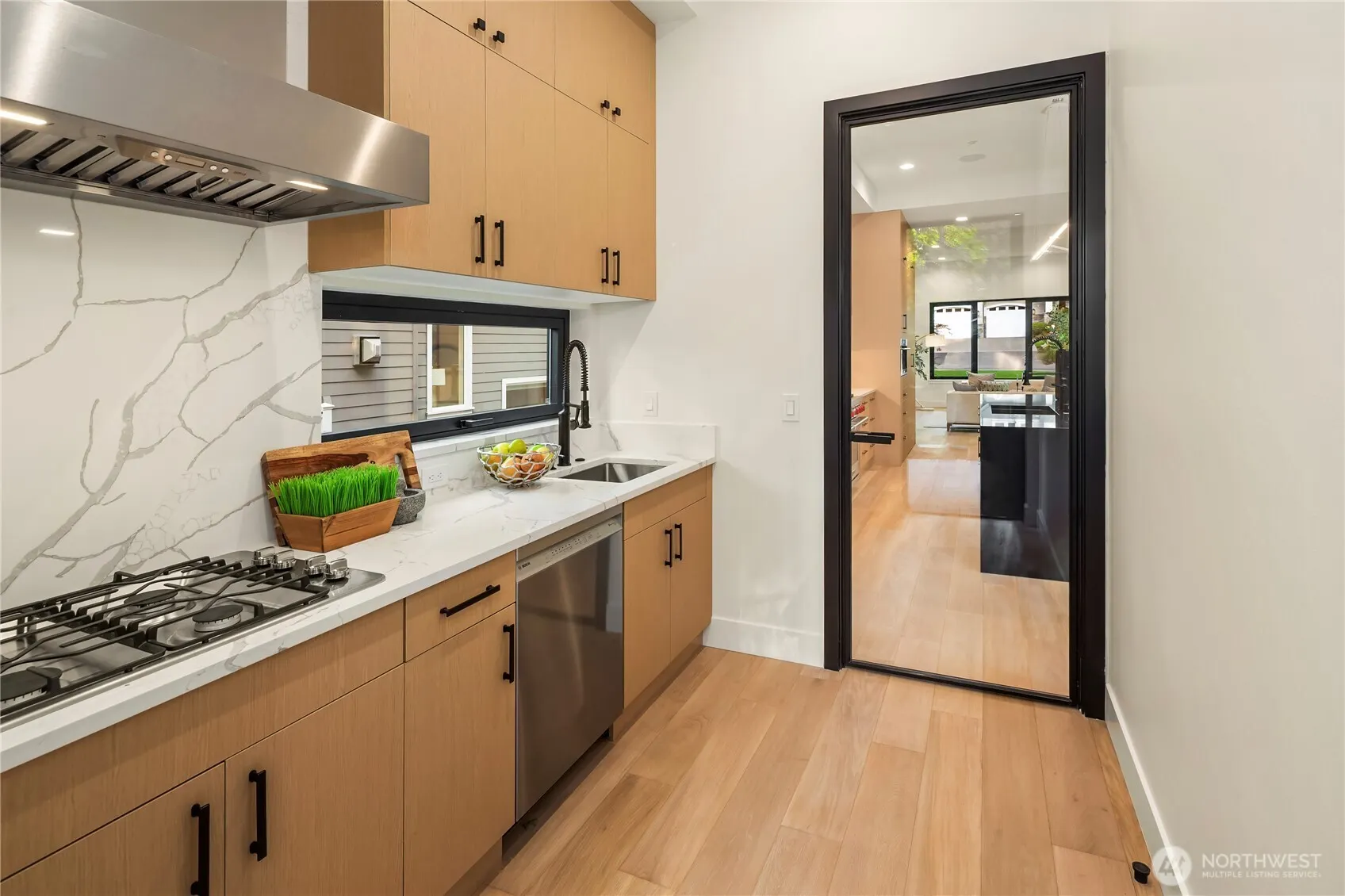 2435 109th Avenue SE, Bellevue, WA 98004