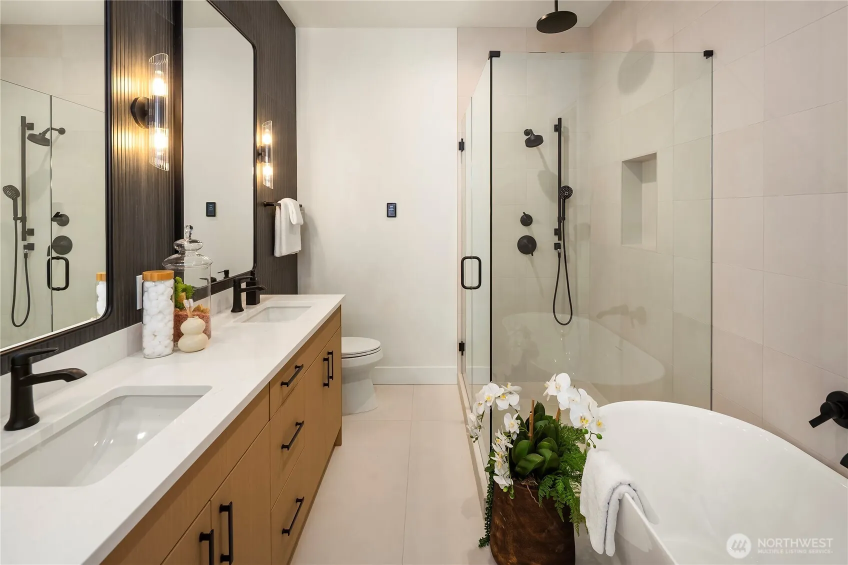 2435 109th Avenue SE, Bellevue, WA 98004