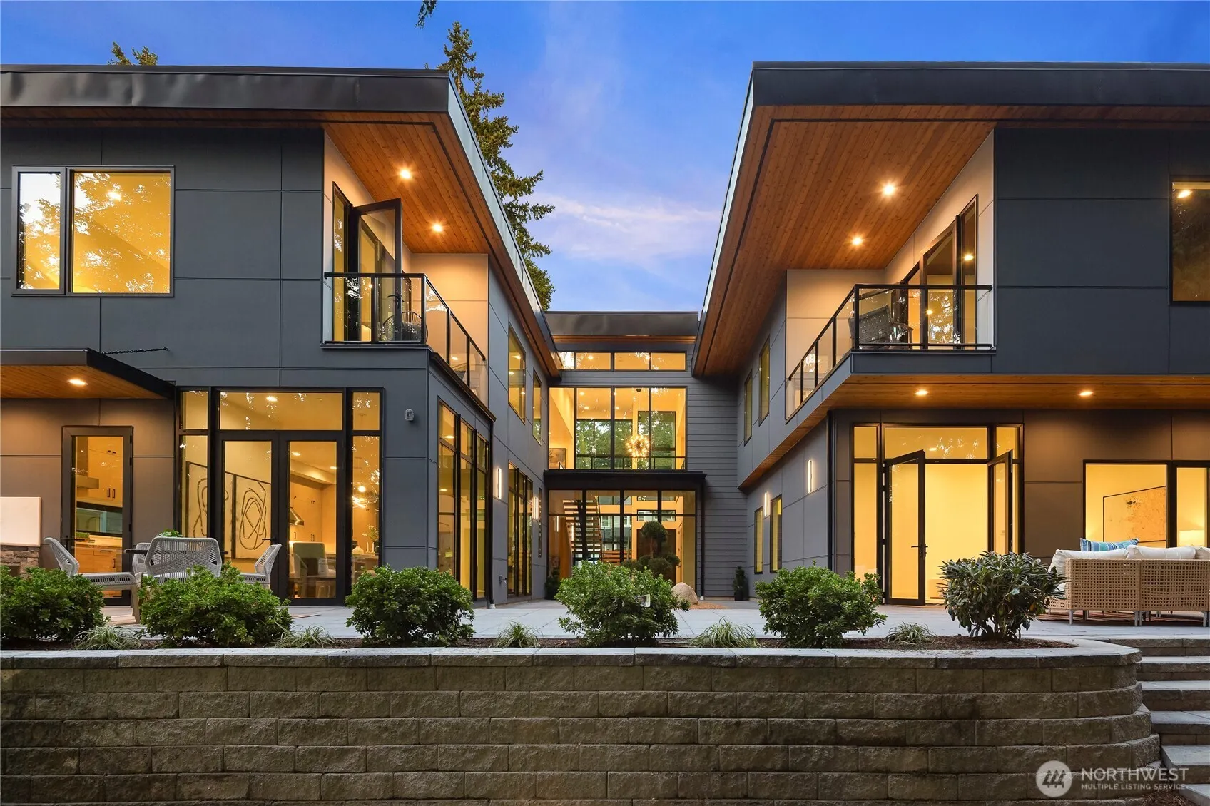 2435 109th Avenue SE, Bellevue, WA 98004