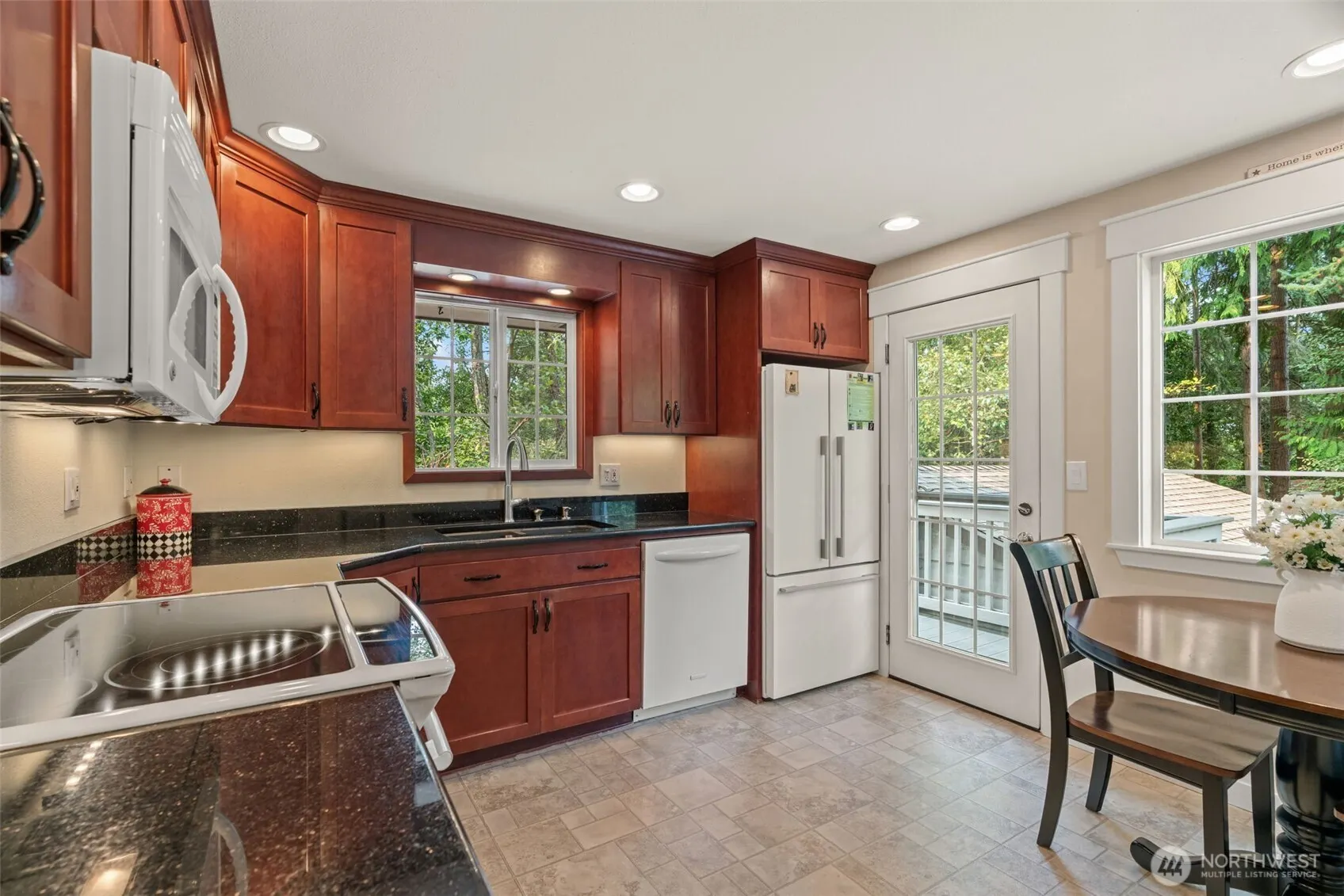 18814 75th Avenue W, Lynnwood, WA 98036