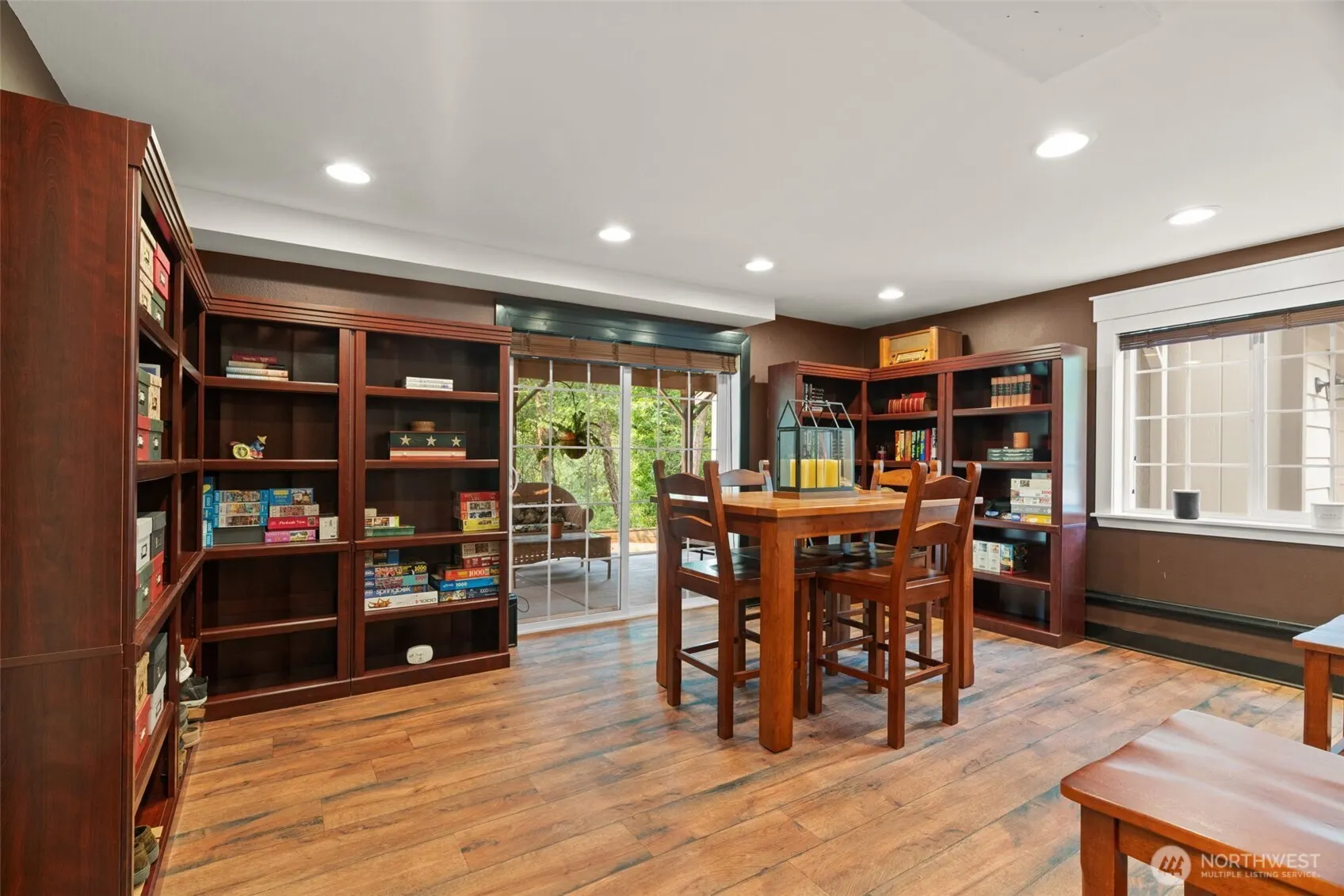 18814 75th Avenue W, Lynnwood, WA 98036