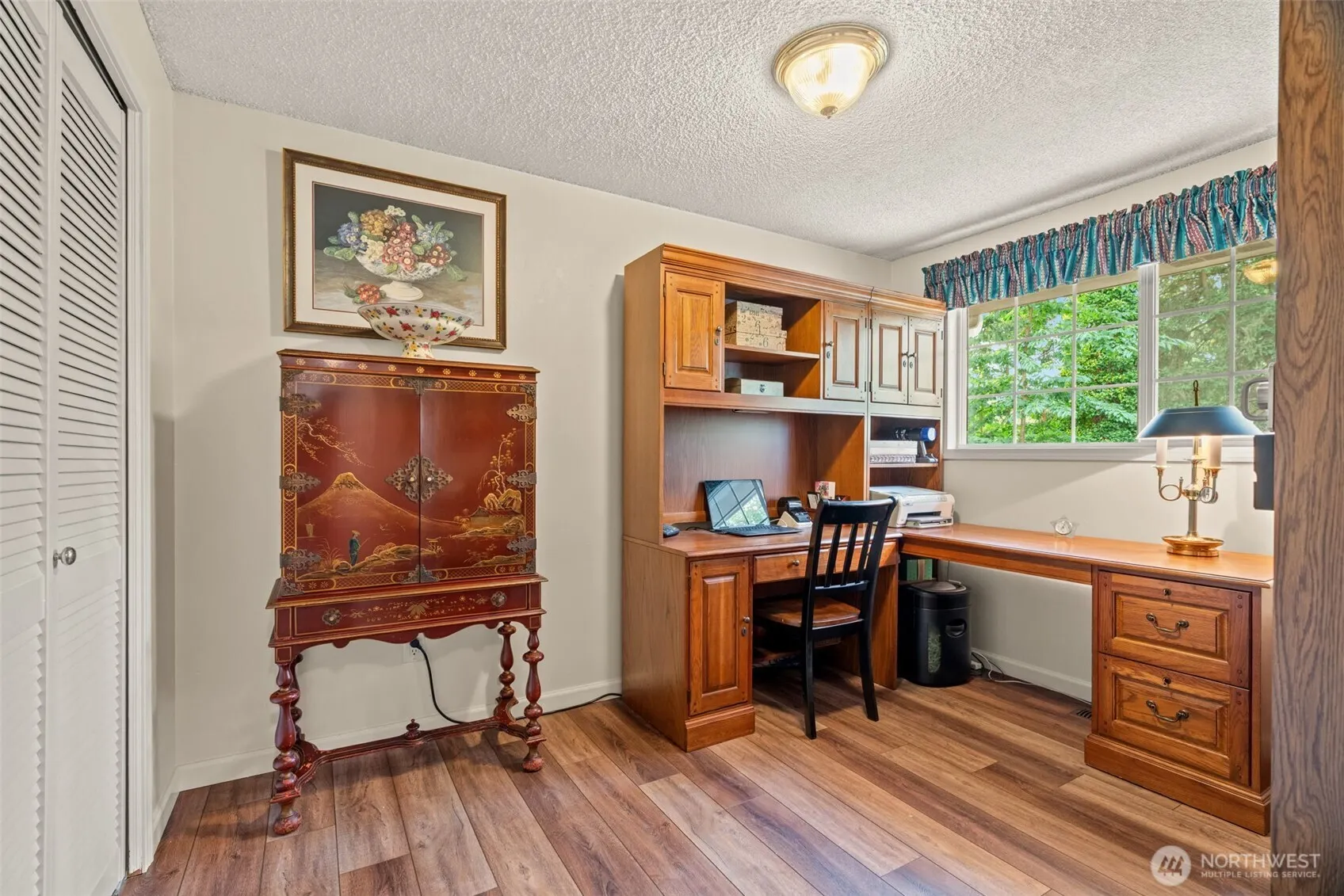 18814 75th Avenue W, Lynnwood, WA 98036
