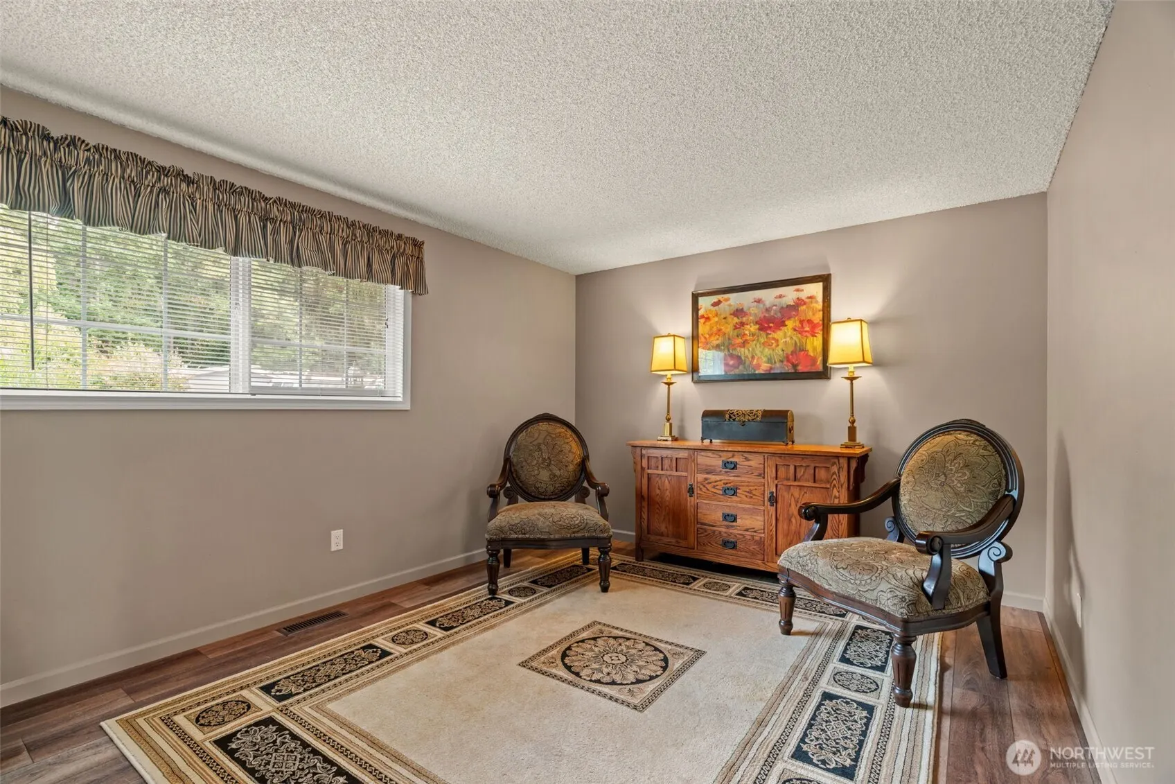 18814 75th Avenue W, Lynnwood, WA 98036