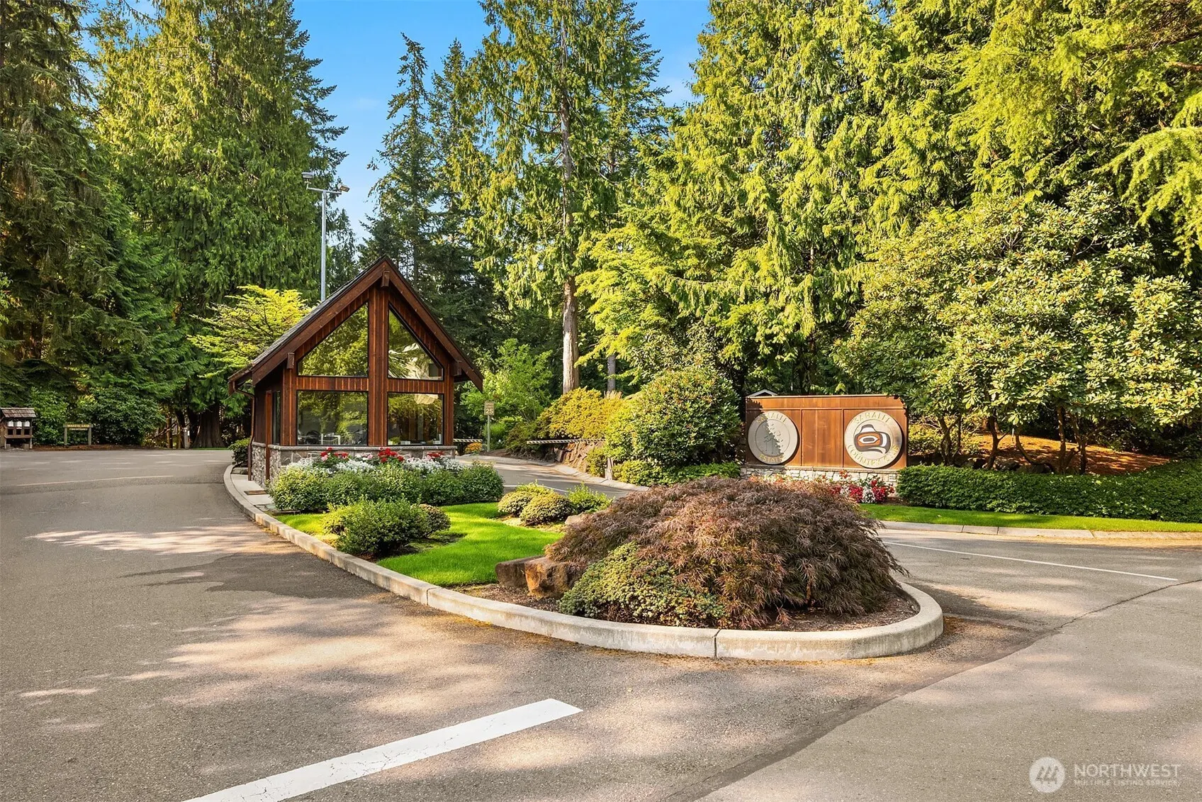 2410 Sahalee Drive W, Sammamish, WA 98074