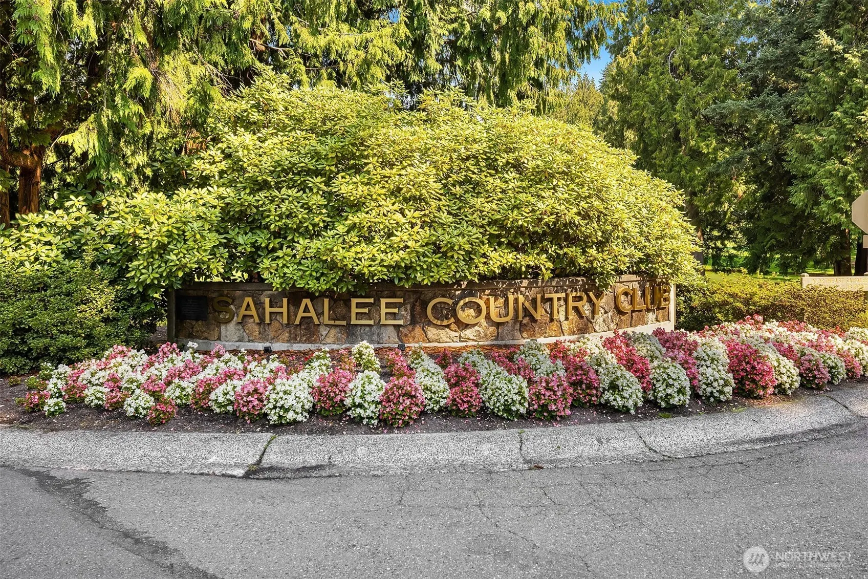 2410 Sahalee Drive W, Sammamish, WA 98074