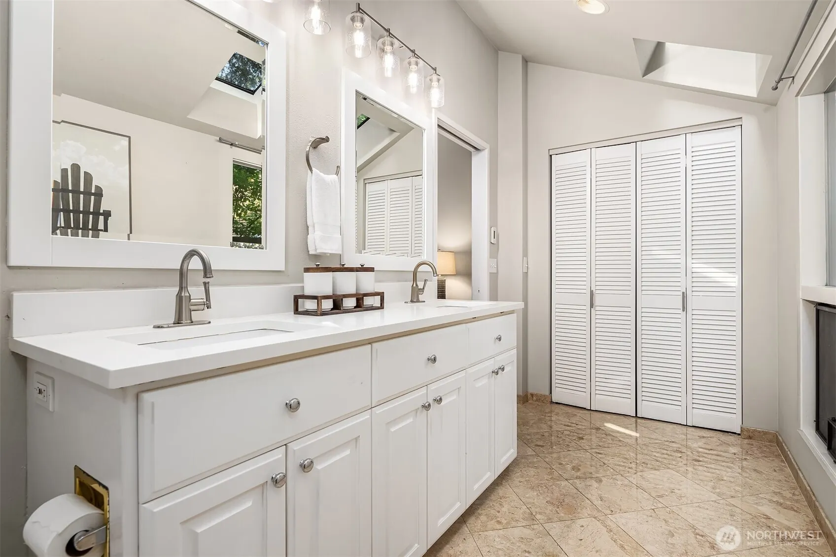 2410 Sahalee Drive W, Sammamish, WA 98074