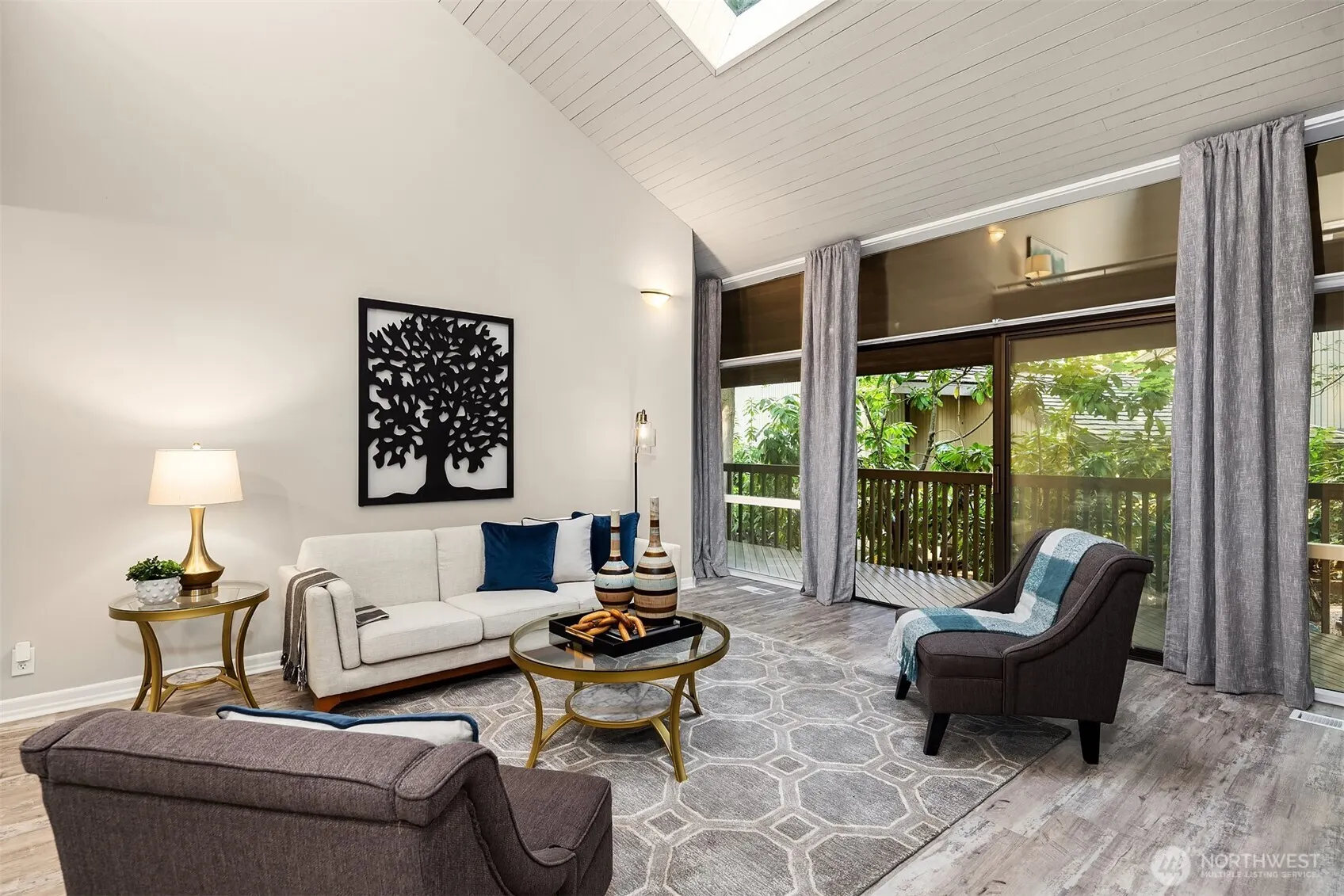 2410 Sahalee Drive W, Sammamish, WA 98074