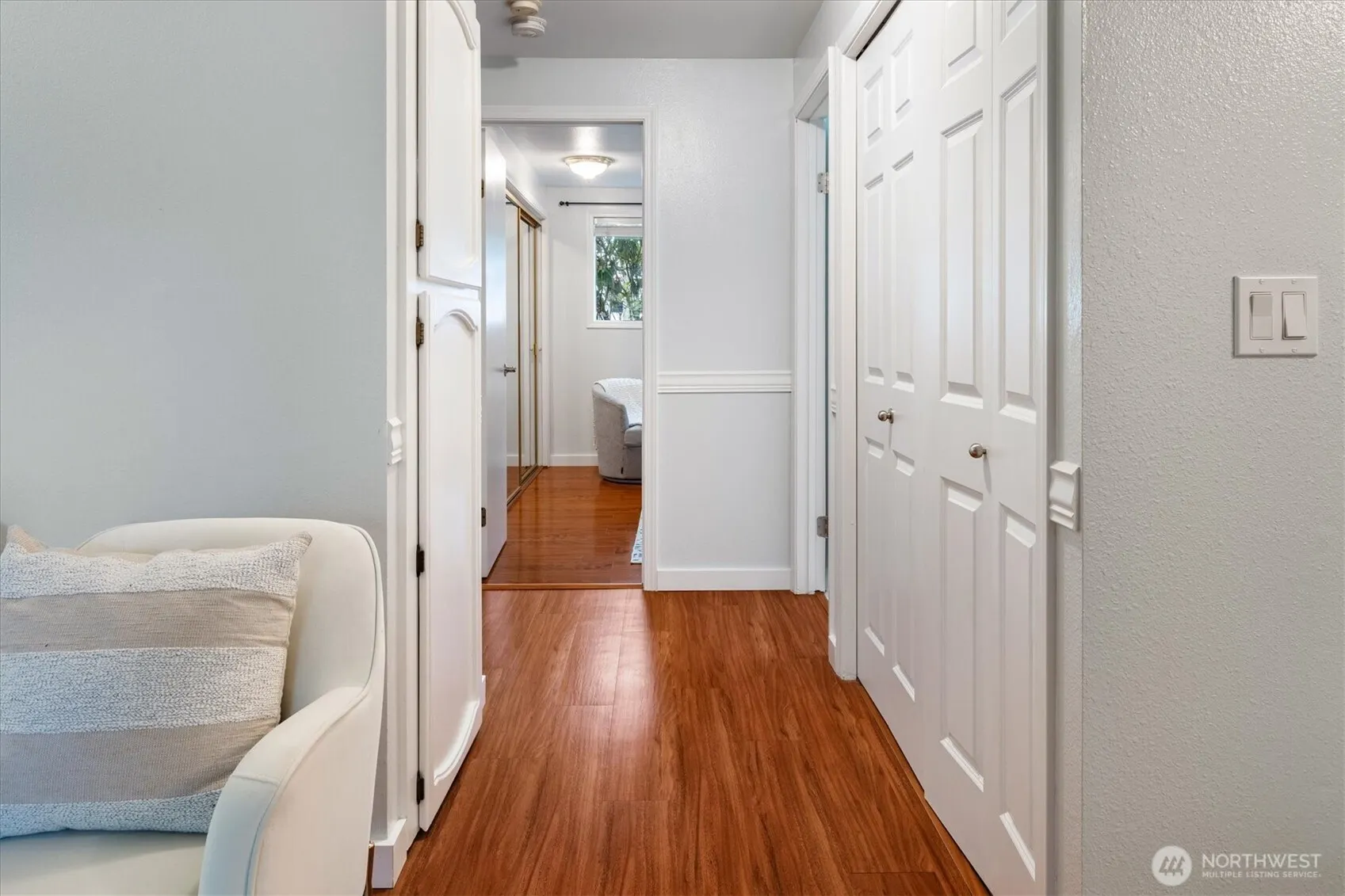 12221 100th Avenue NE #103, Kirkland, WA 98034-3719