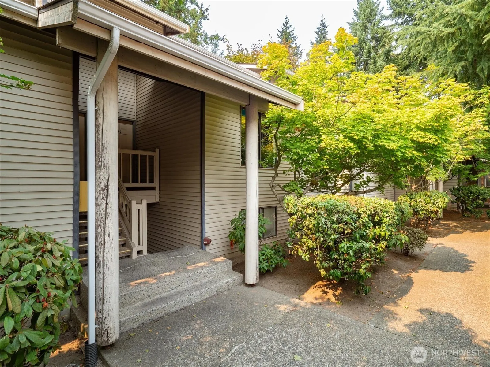 12221 100th Avenue NE #103, Kirkland, WA 98034-3719