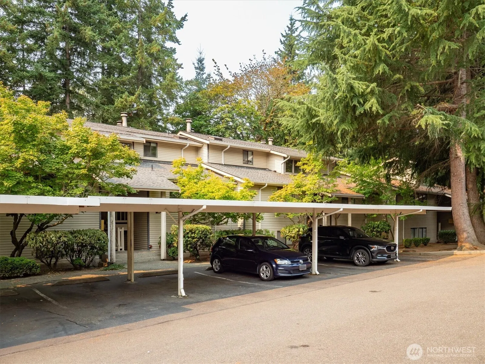 12221 100th Avenue NE #103, Kirkland, WA 98034-3719
