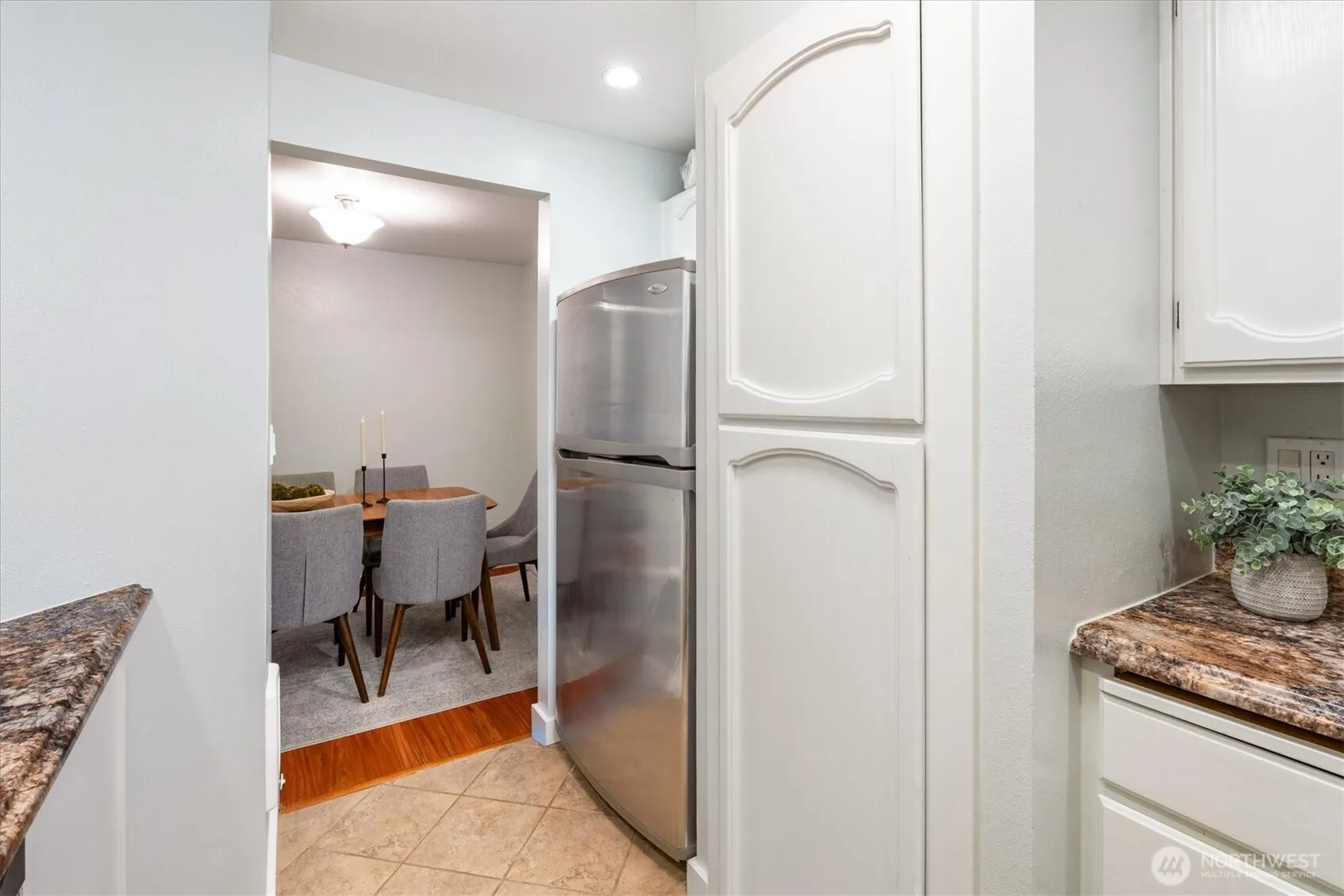 12221 100th Avenue NE #103, Kirkland, WA 98034-3719
