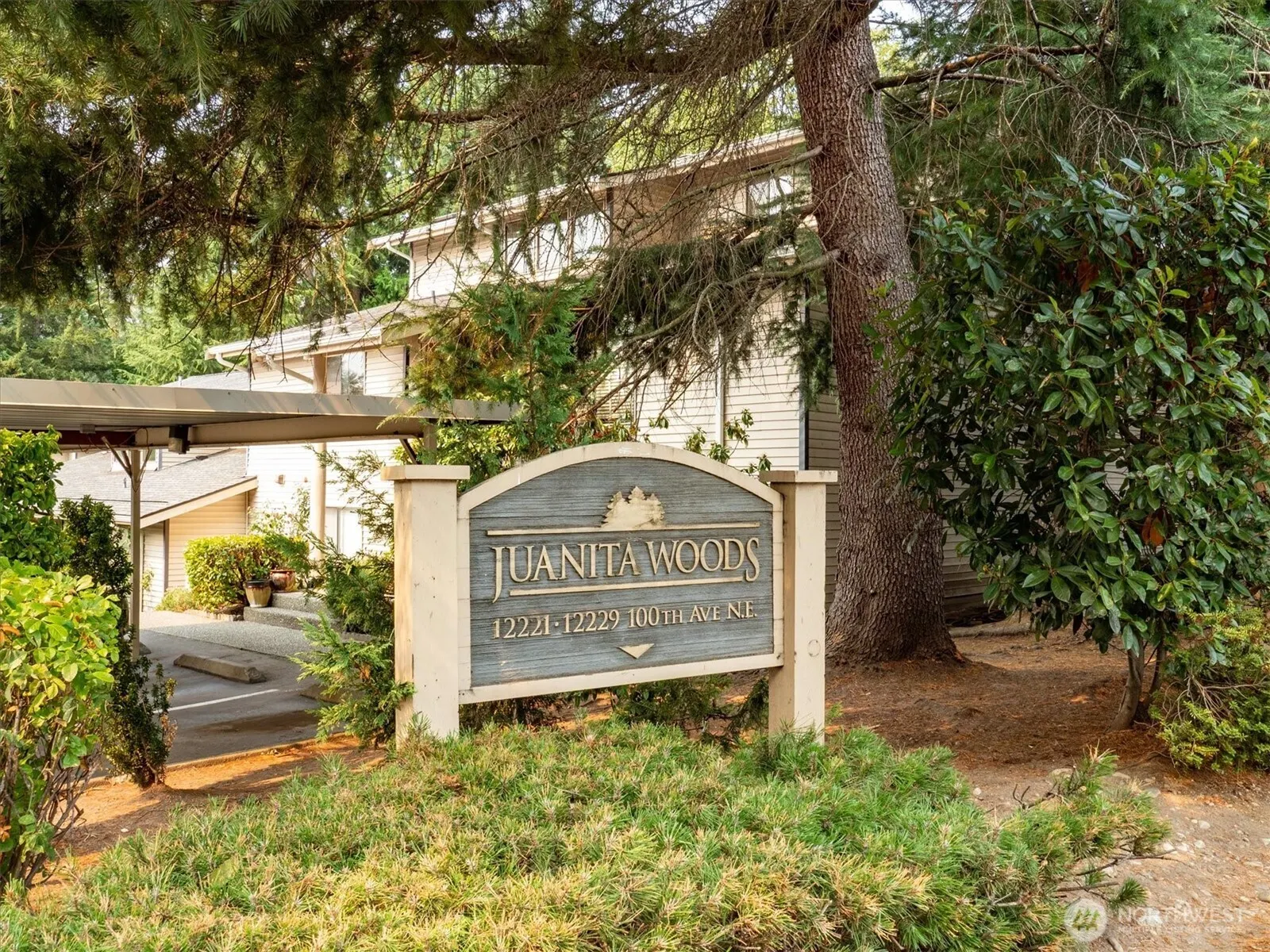 12221 100th Avenue NE #103, Kirkland, WA 98034-3719