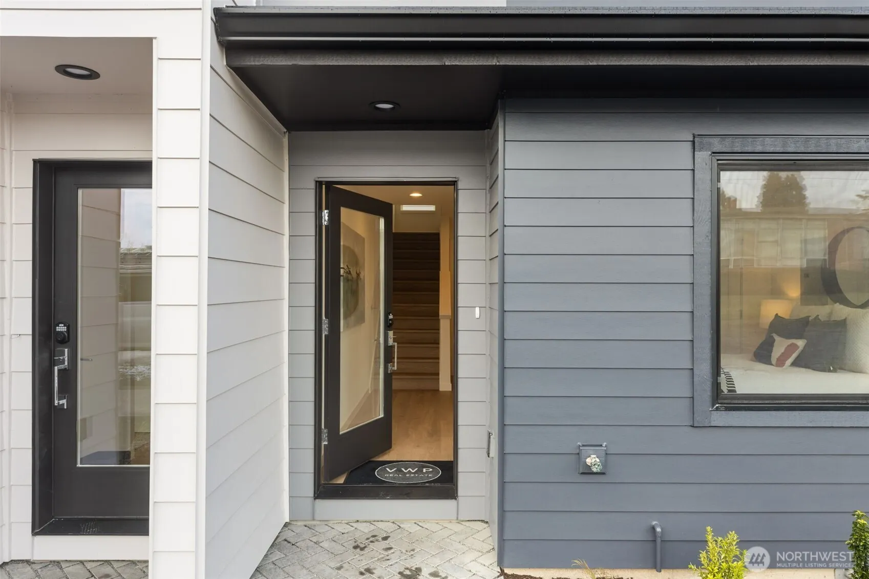 9221 C 14th Avenue NW, Seattle, WA 98117