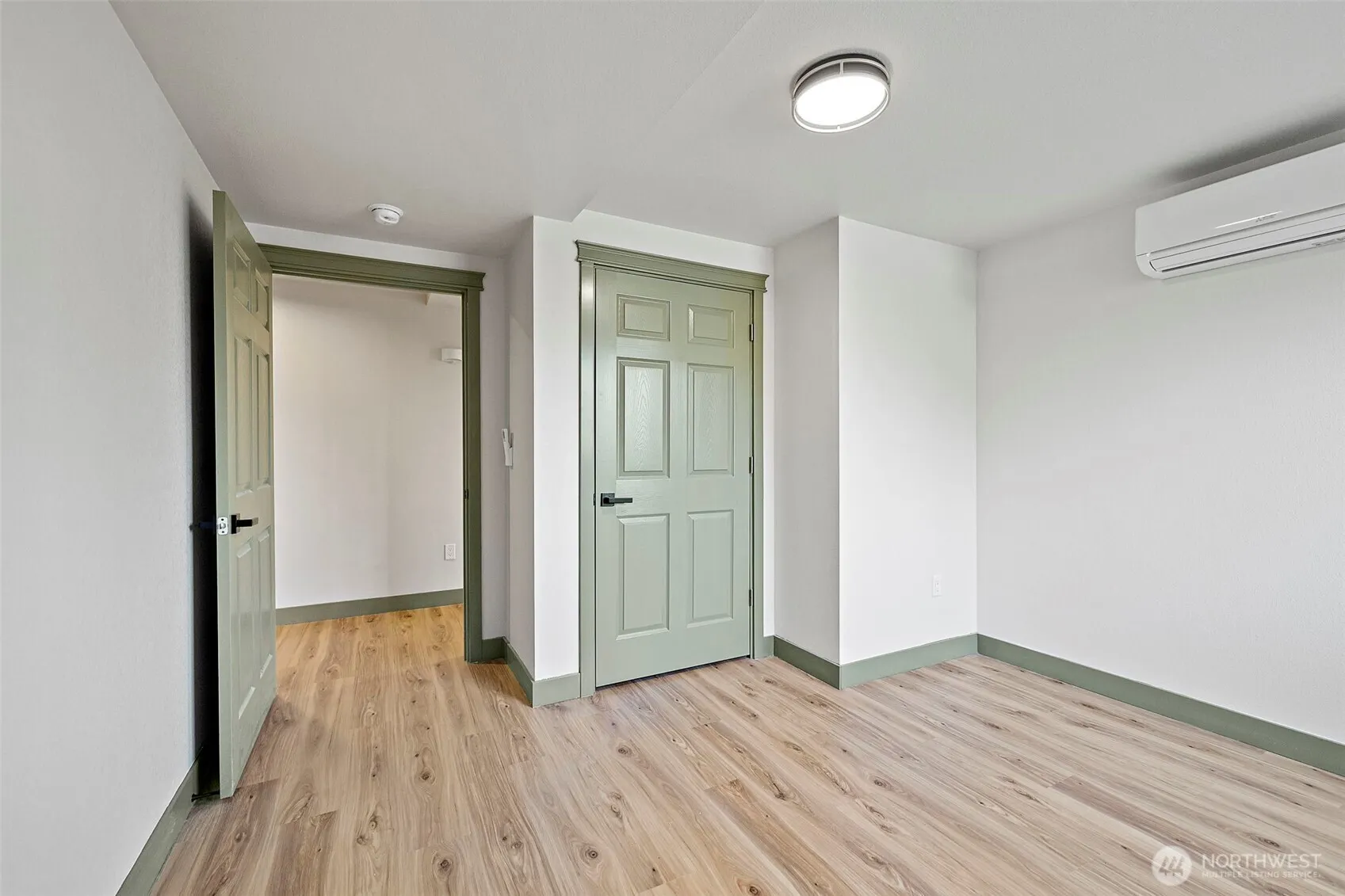 1008 E Guiberson Street , Kent, WA 98030