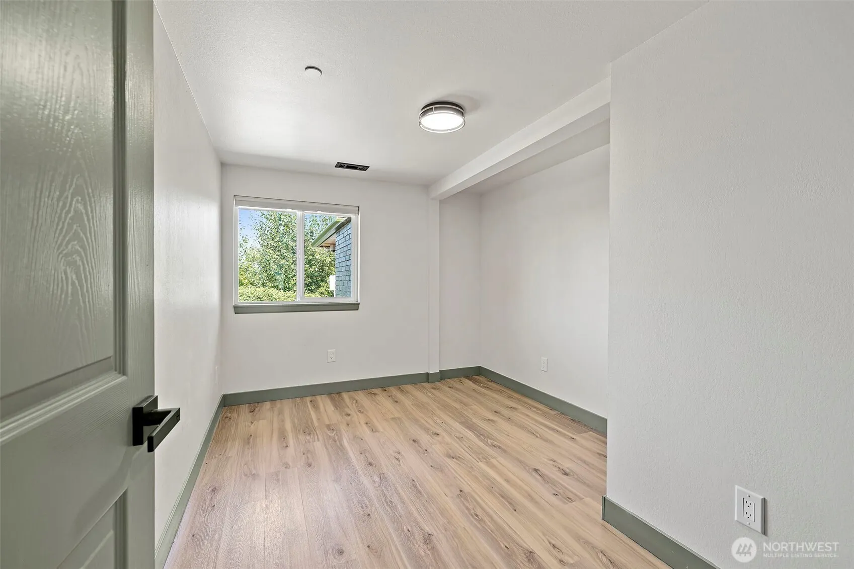 1008 E Guiberson Street , Kent, WA 98030