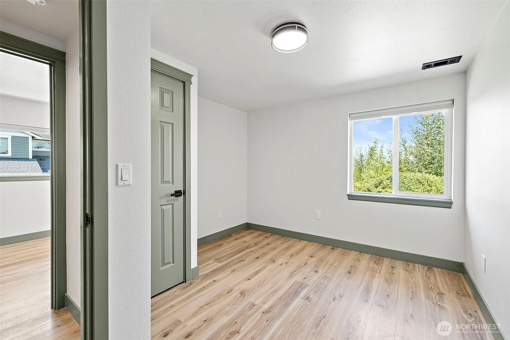 1008 E Guiberson Street , Kent, WA 98030