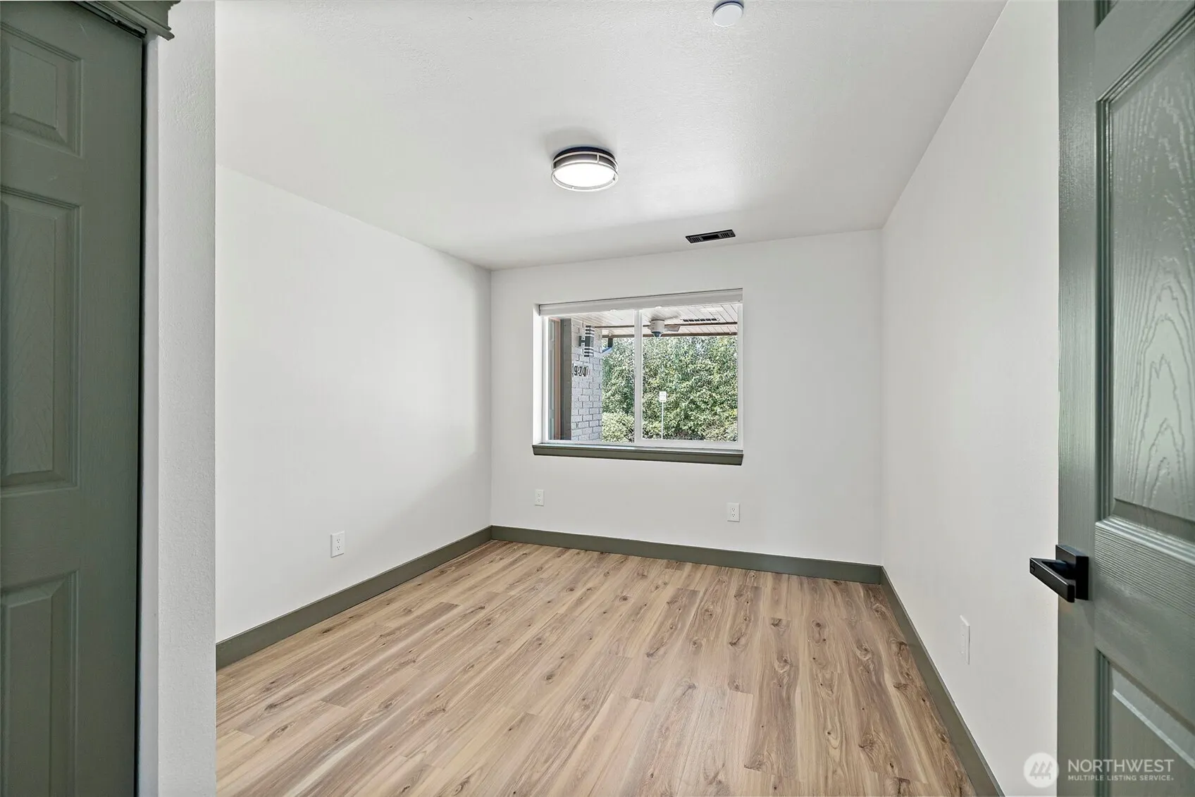 1008 E Guiberson Street , Kent, WA 98030