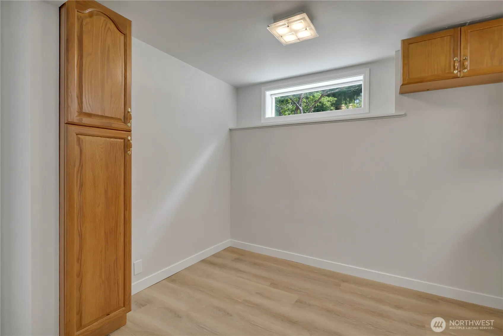 836 Hilltop Avenue , Kent, WA 98031