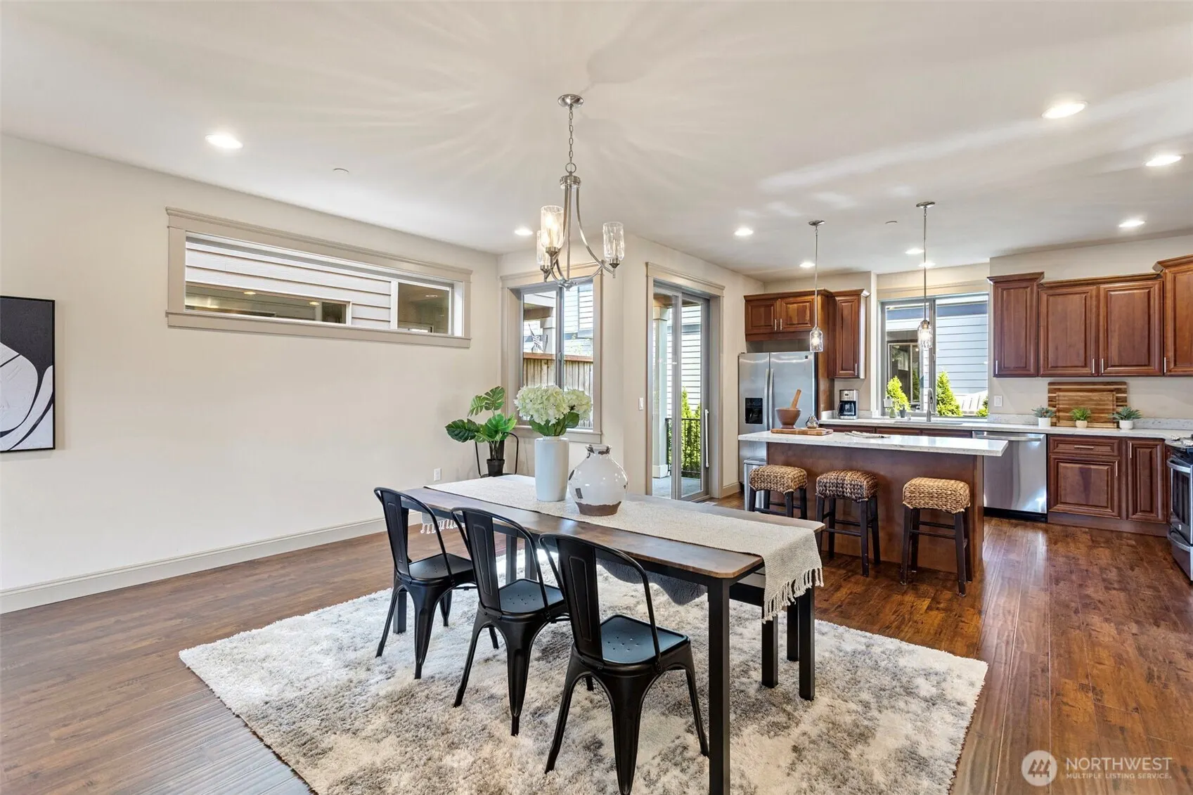 553 SE Andrews Street #B, Issaquah, WA 98027-3411