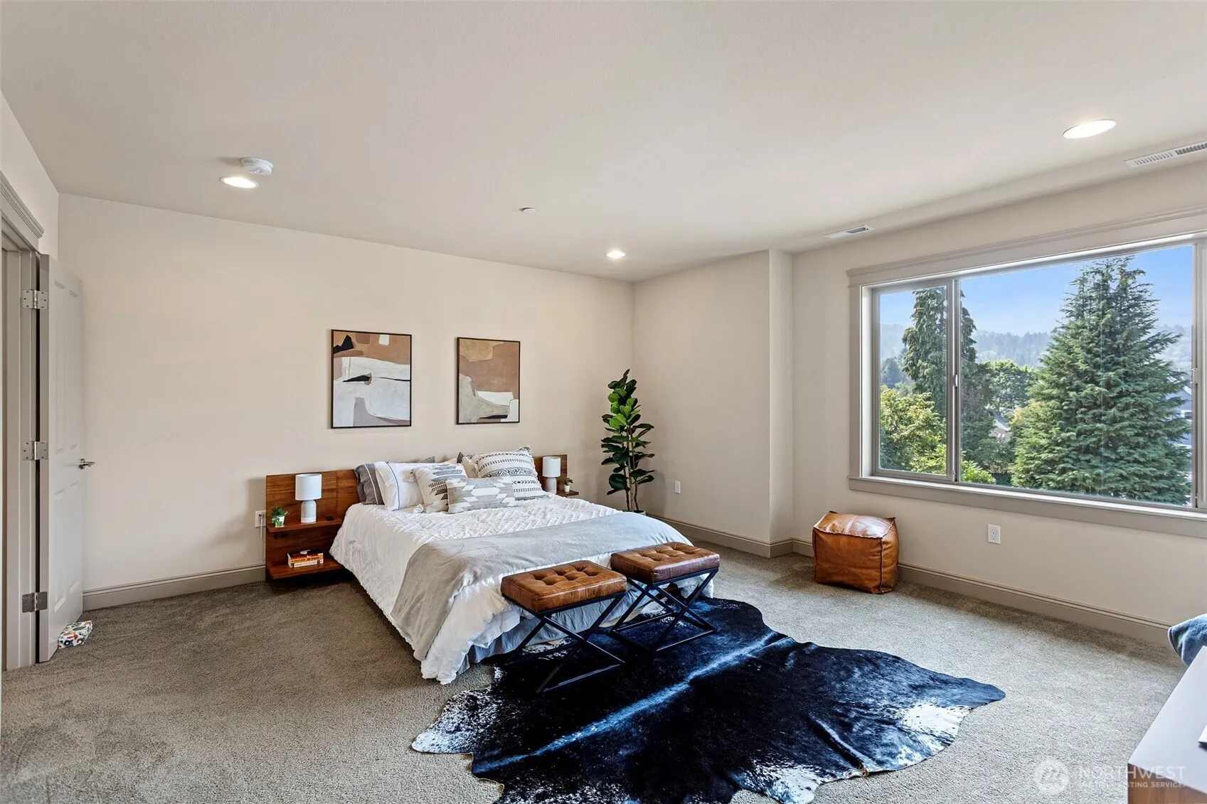 553 SE Andrews Street #B, Issaquah, WA 98027-3411