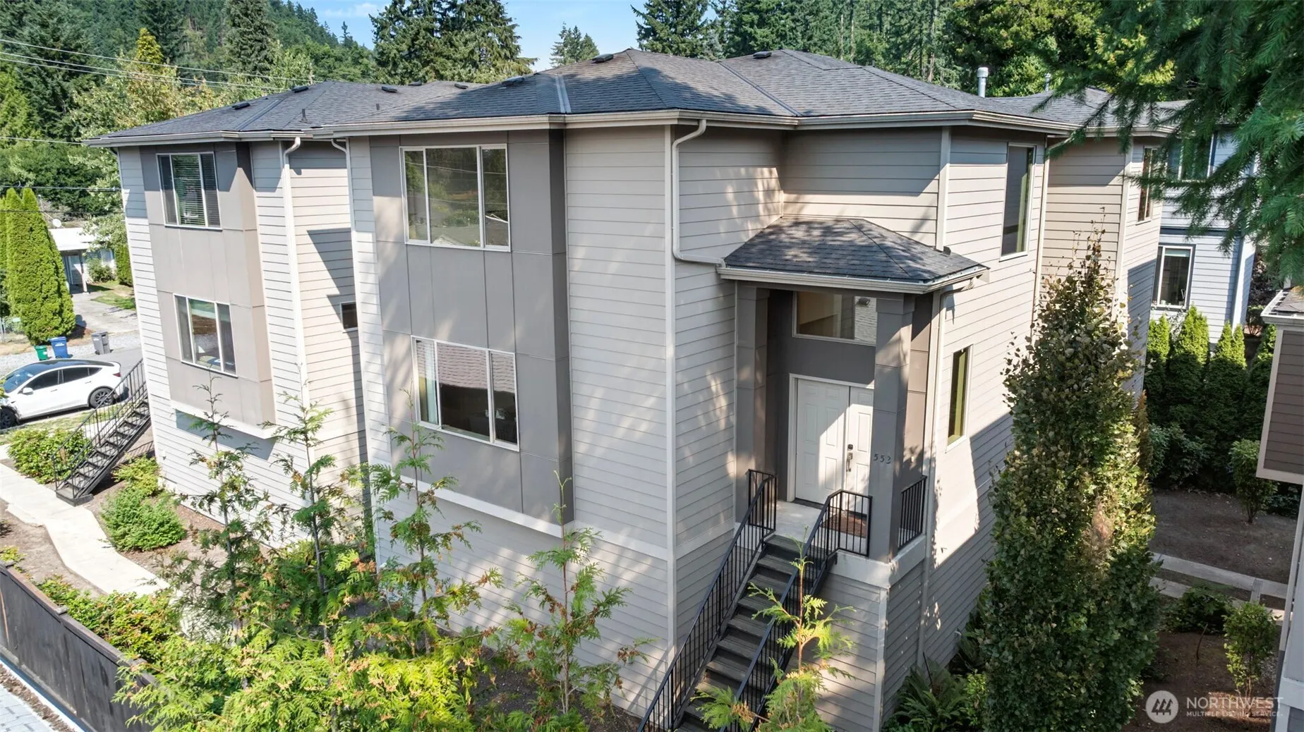 553 SE Andrews Street #B, Issaquah, WA 98027-3411