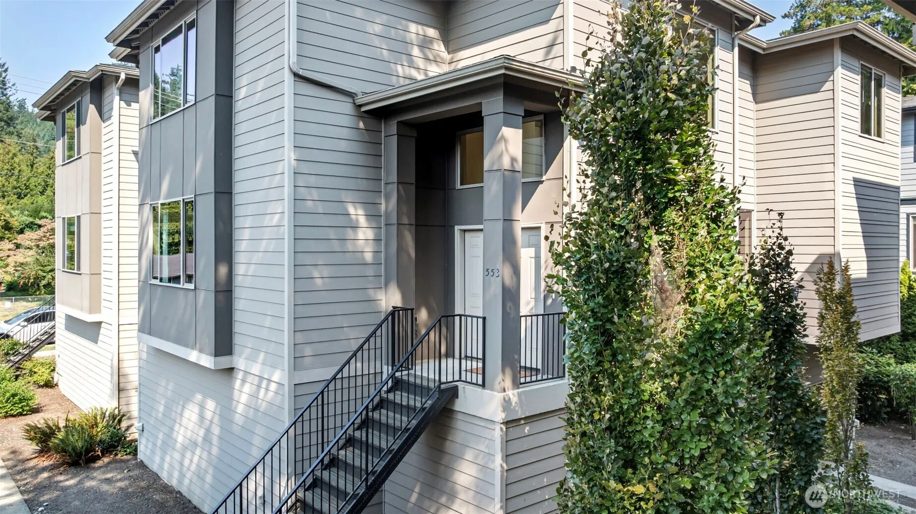 553 SE Andrews Street #B, Issaquah, WA 98027-3411