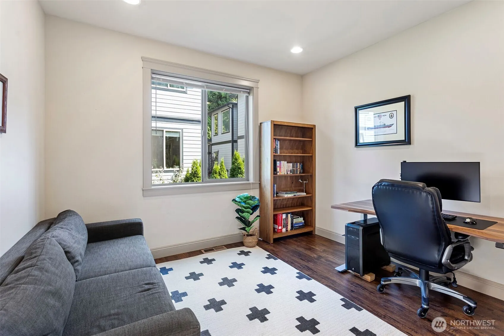 553 SE Andrews Street #B, Issaquah, WA 98027-3411