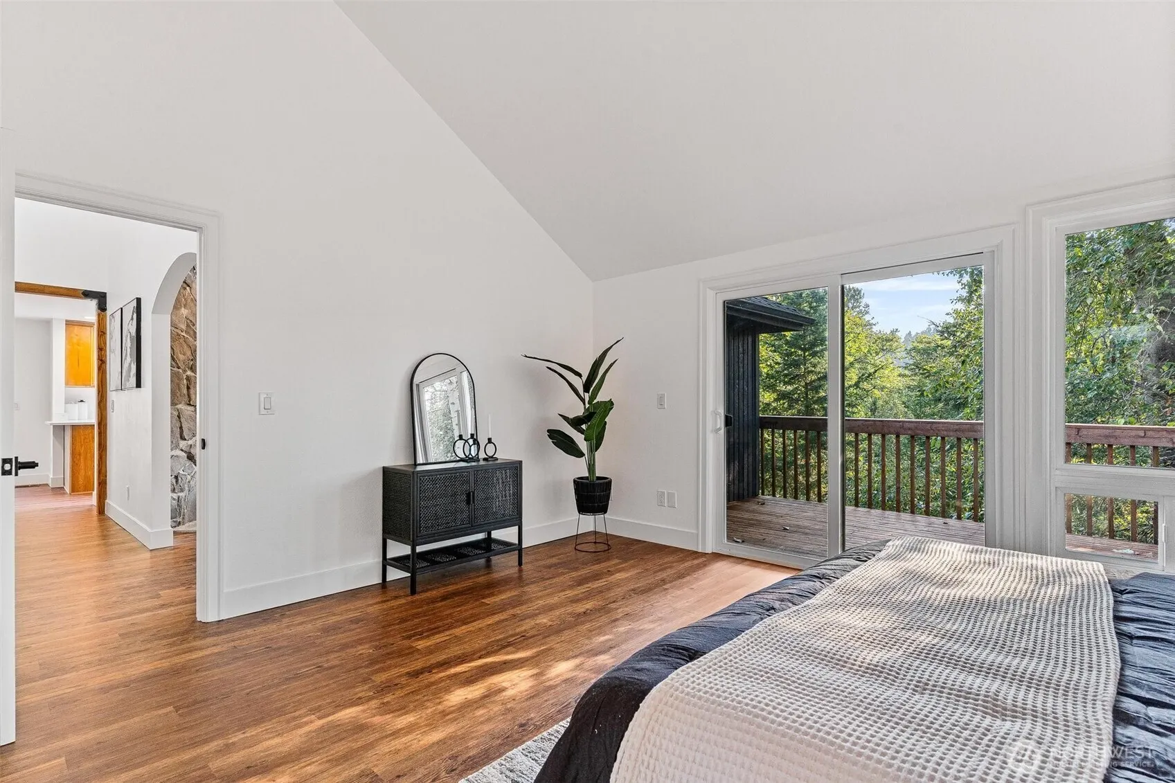 13206 SE 51st Place , Bellevue, WA 98006