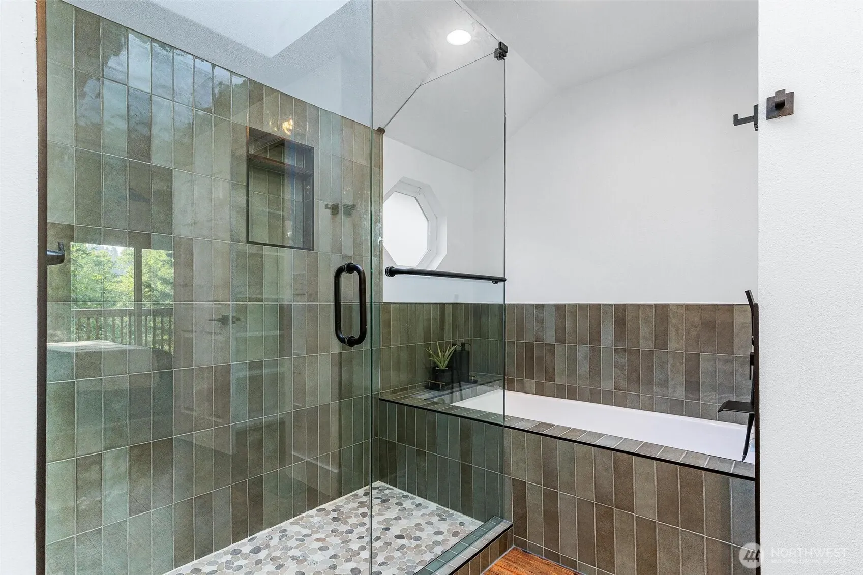 13206 SE 51st Place , Bellevue, WA 98006