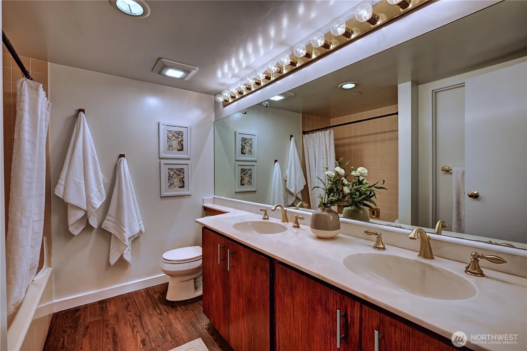 2621 2nd Avenue #1503, Seattle, WA 98121
