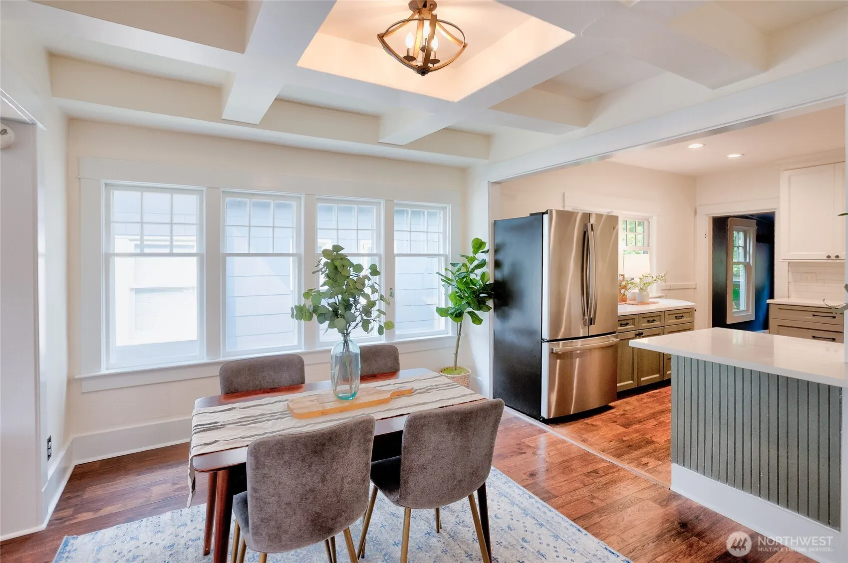 154 NE 52nd Street , Seattle, WA 98105