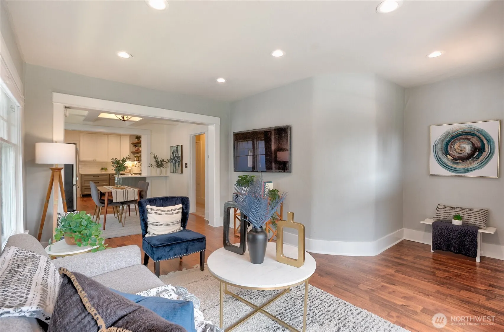 154 NE 52nd Street , Seattle, WA 98105