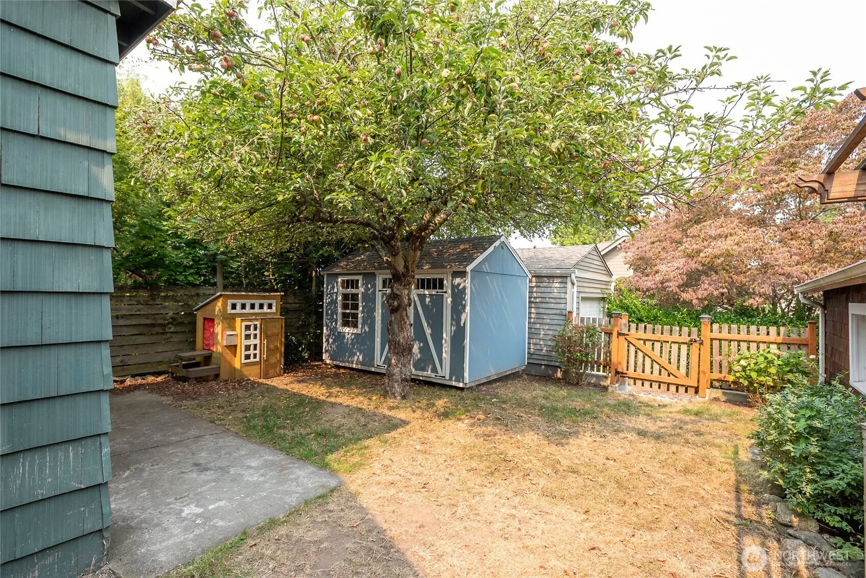 154 NE 52nd Street , Seattle, WA 98105