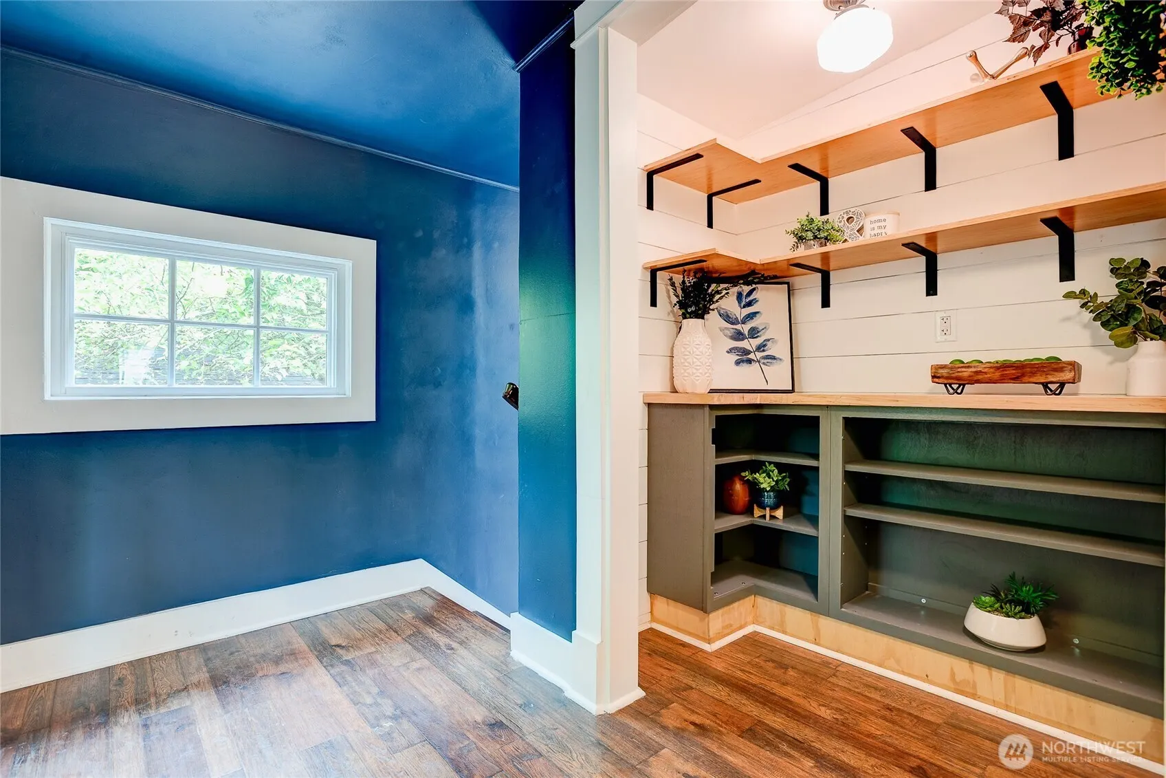 154 NE 52nd Street , Seattle, WA 98105