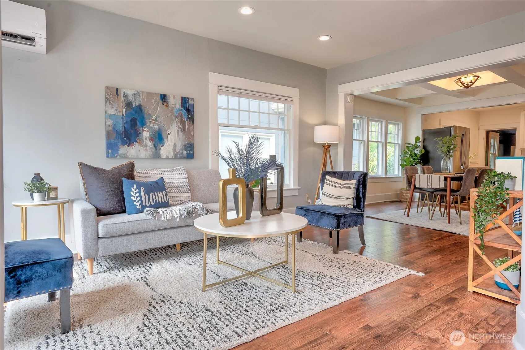 154 NE 52nd Street , Seattle, WA 98105