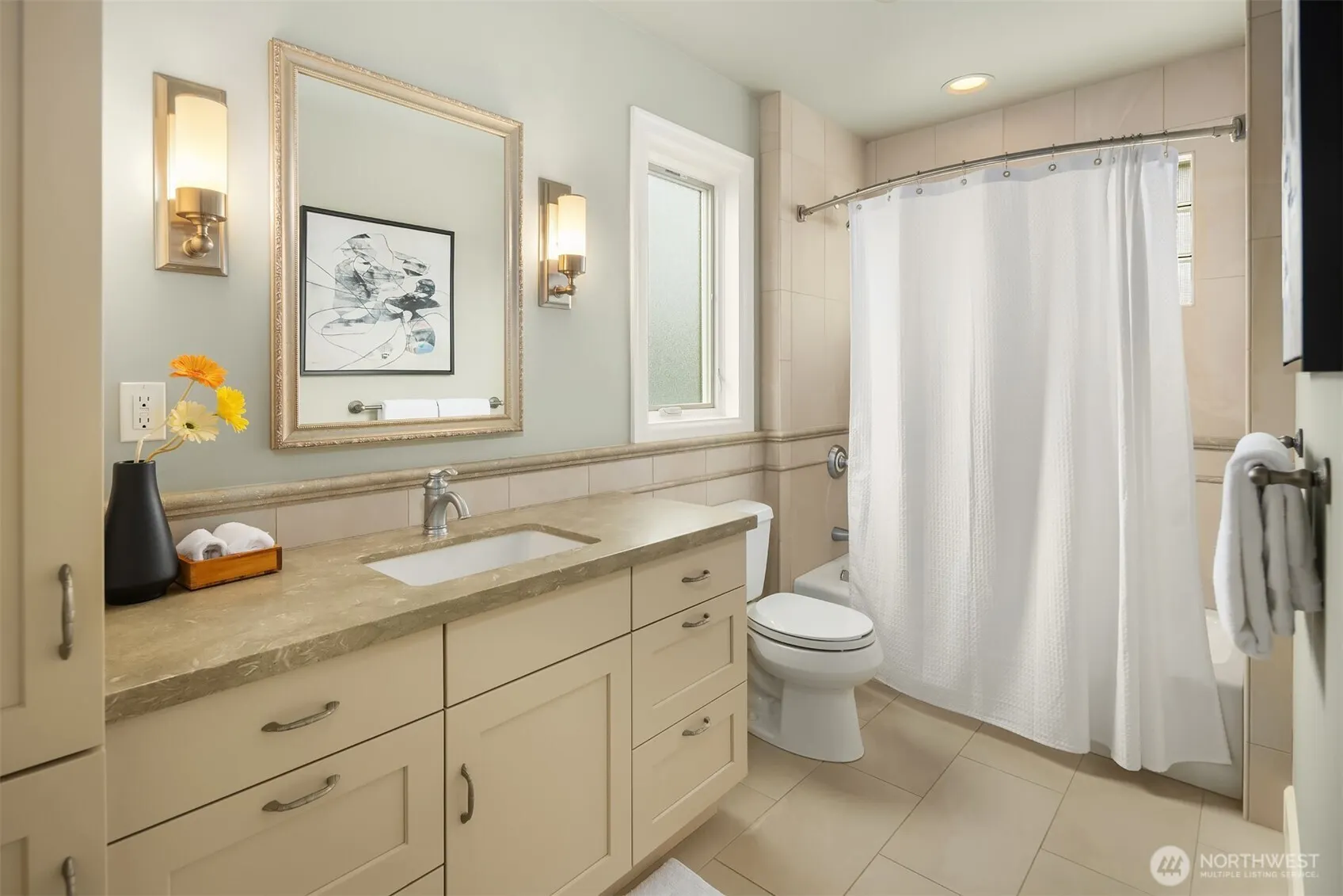 2471 42nd Avenue W, Seattle, WA 98199-3605