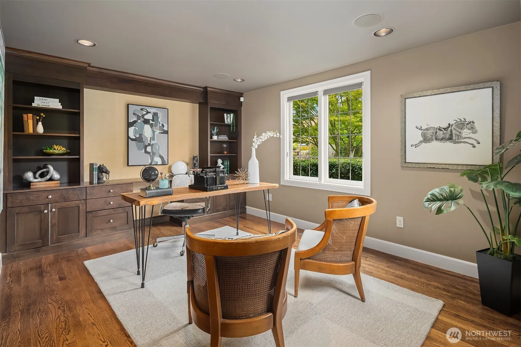 2471 42nd Avenue W, Seattle, WA 98199-3605