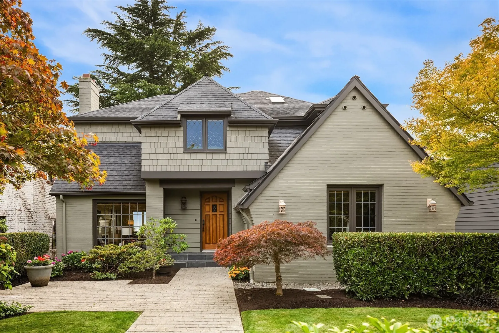 2471 42nd Avenue W, Seattle, WA 98199-3605