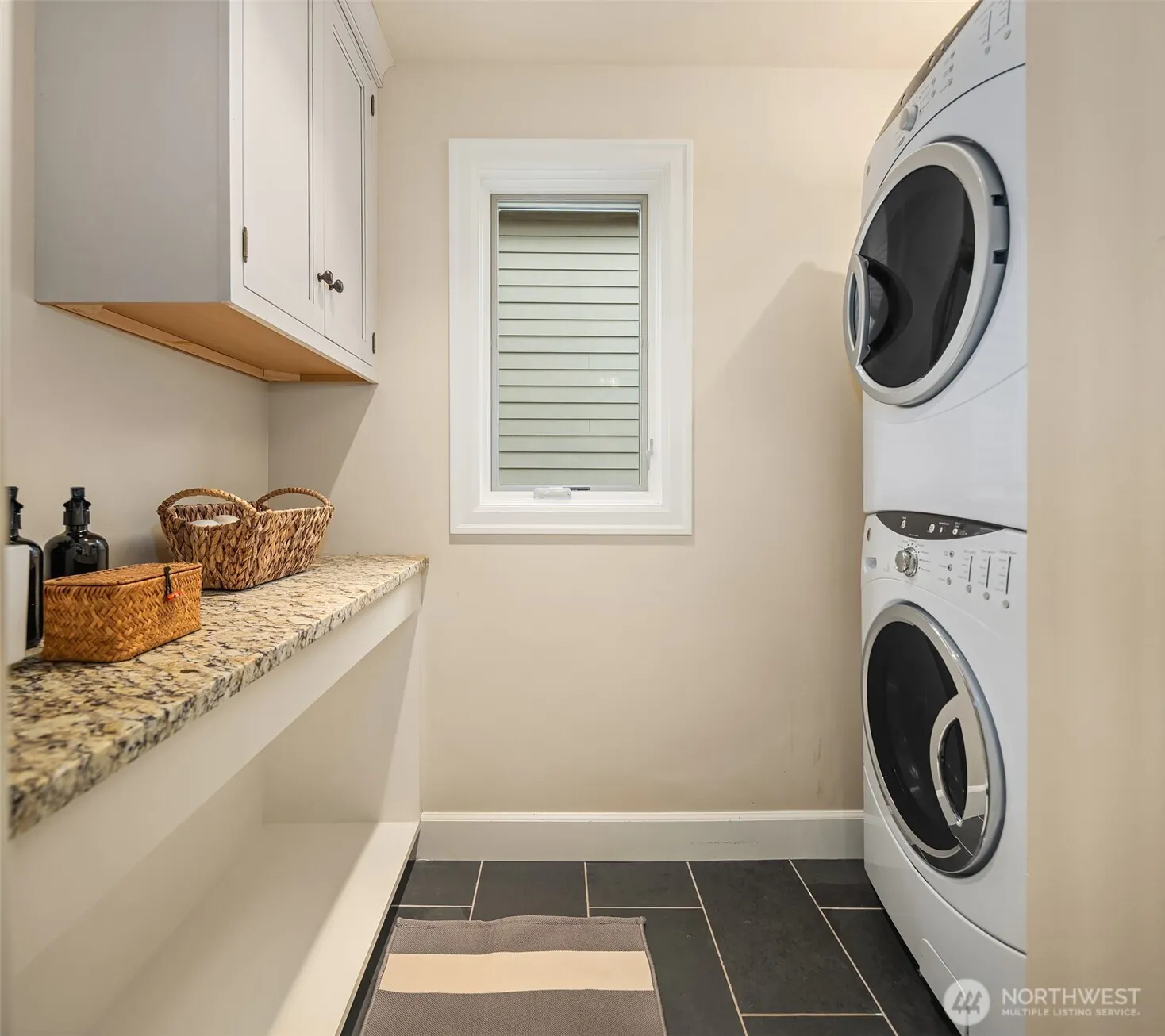 2471 42nd Avenue W, Seattle, WA 98199-3605