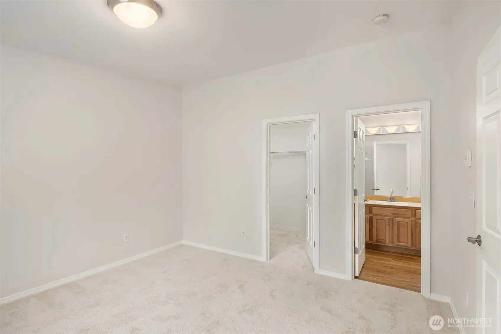 14335 Simonds Road NE #A203, Kirkland, WA 98034
