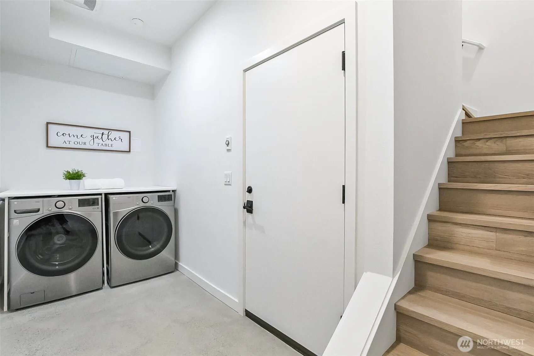 6562 Ravenna Avenue NE, Seattle, WA 98115