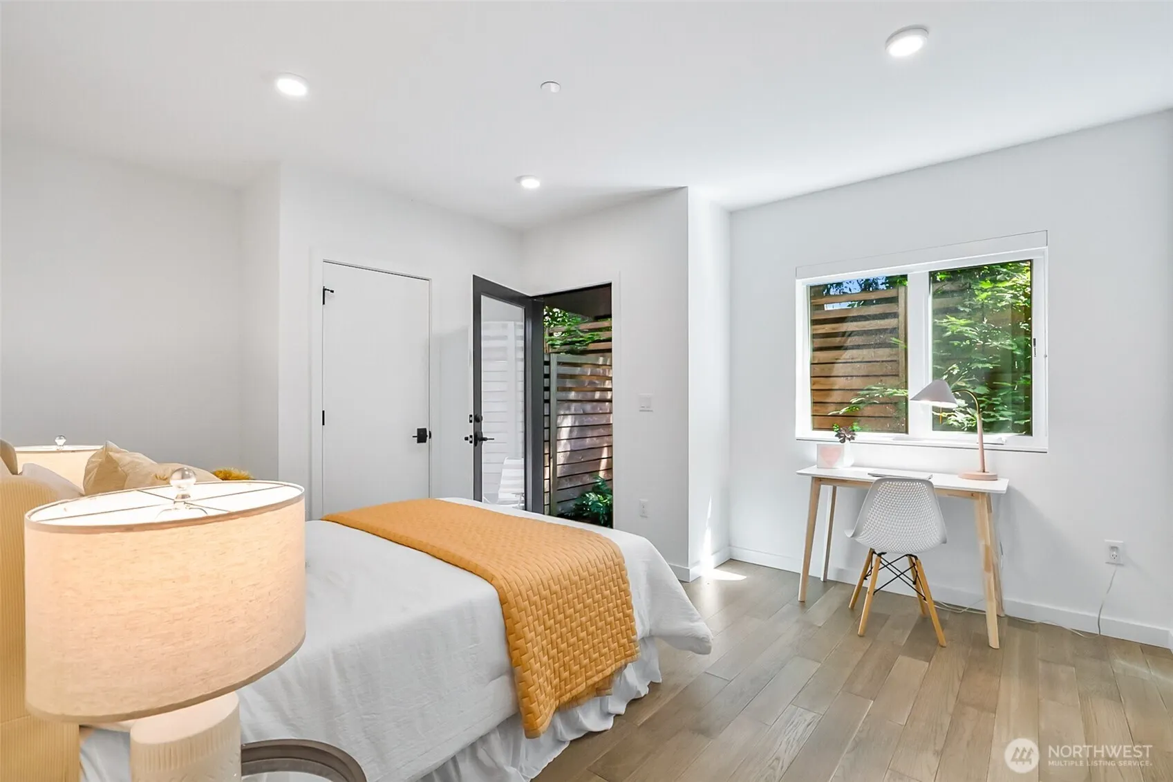 6562 Ravenna Avenue NE, Seattle, WA 98115