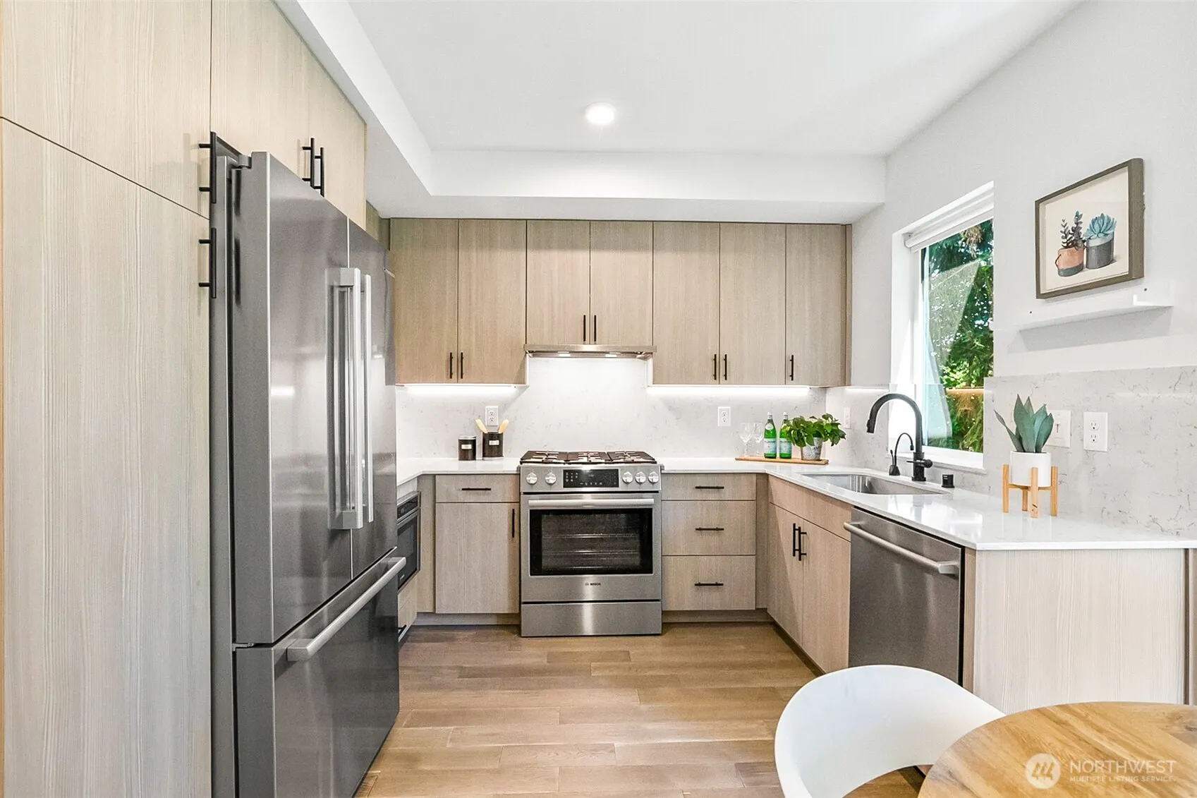 6562 Ravenna Avenue NE, Seattle, WA 98115