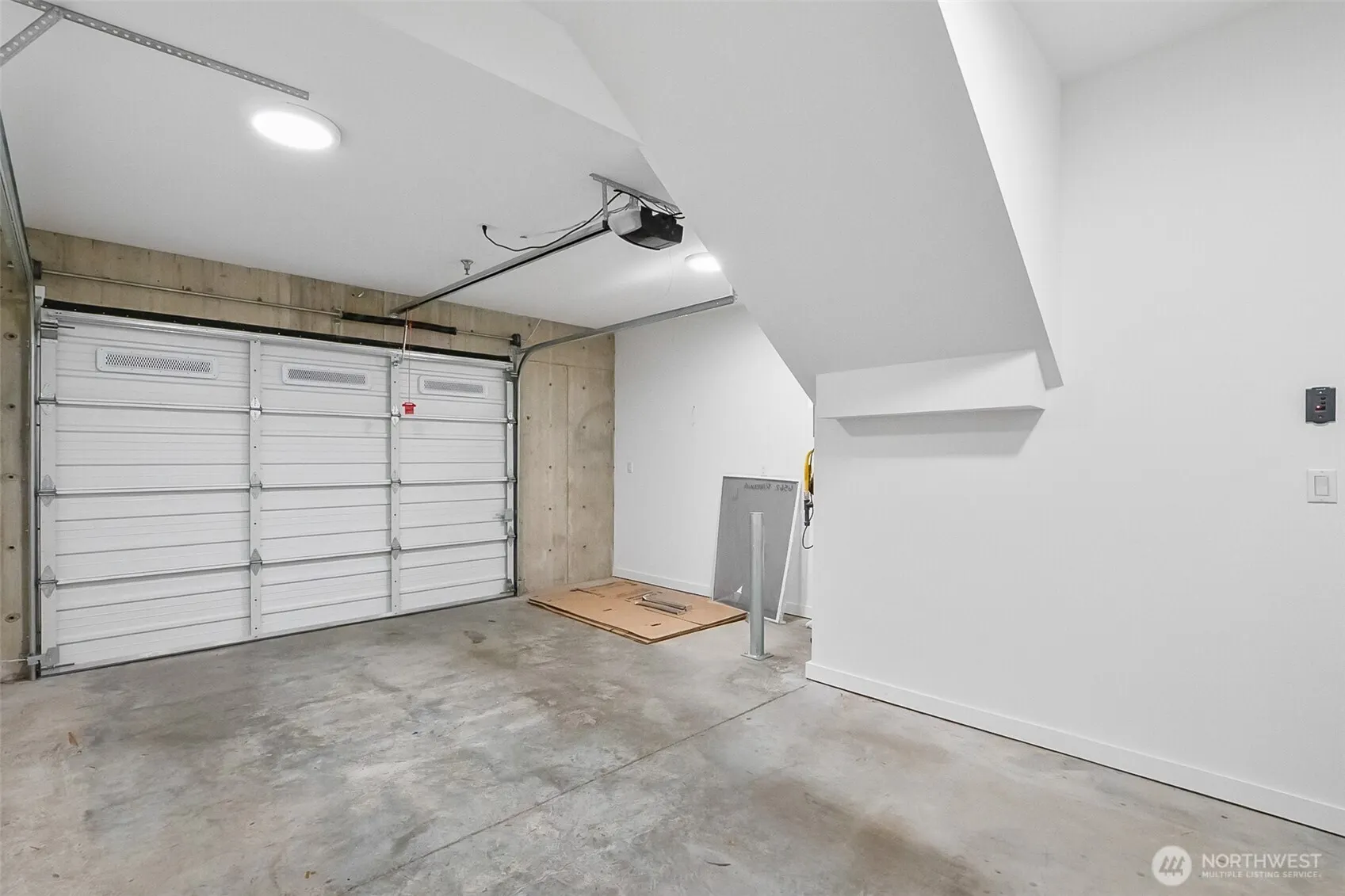 6562 Ravenna Avenue NE, Seattle, WA 98115